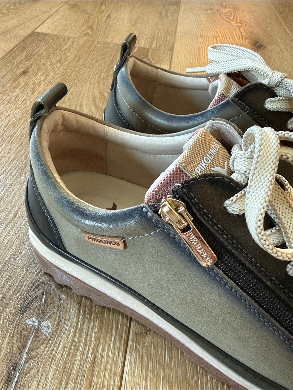 Pikolinos Women’s Vigo Sneakers in E37 US6.5-7 Calfskin Leather
